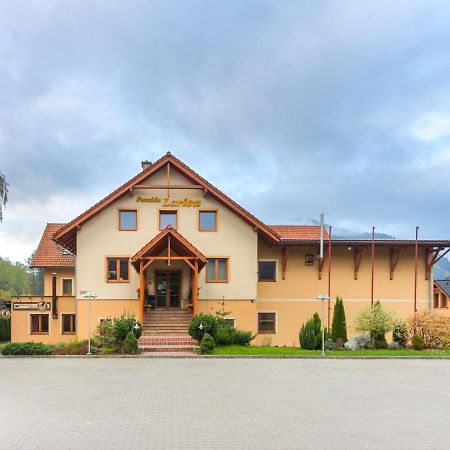 Penzion Larion Kralova Lehota Exterior foto