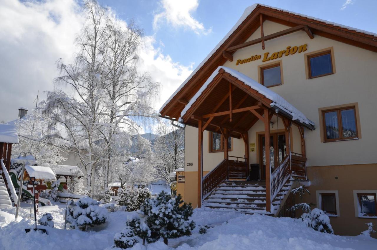Penzion Larion Kralova Lehota Exterior foto