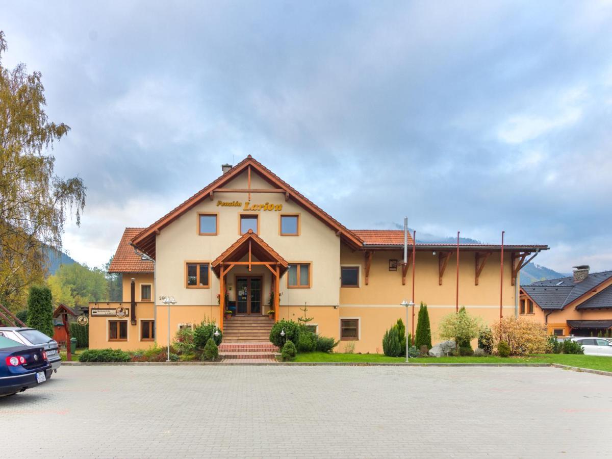 Penzion Larion Kralova Lehota Exterior foto