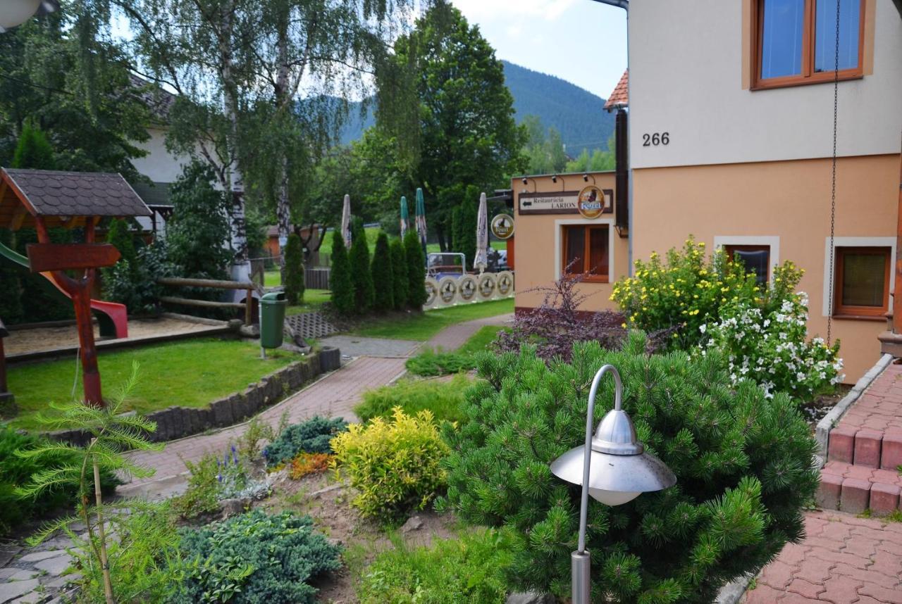 Penzion Larion Kralova Lehota Exterior foto